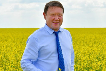 Фотография к новости: Экс-аким Кумар Аксакалов простился с жителями СКО