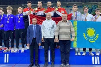 Казахстанские фехтовальщики стали бронзовыми призёрами Кубка мира в Ташкенте