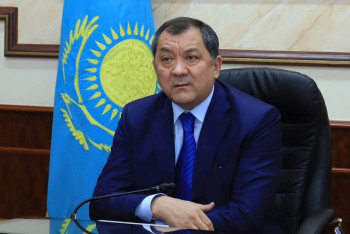 Фотография к новости: Ногаев объявил выговор чиновникам из-за проблем с водой и отоплением в Актау