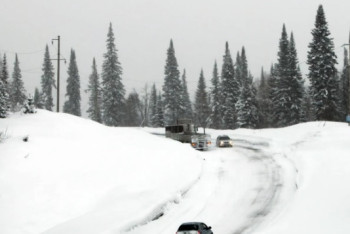Угрозу схода лавин объявили в Восточном Казахстане