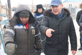 Три дня на подключение к теплу оставшихся частных домов в Экибастузе дал специалистам аким области