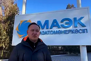 Фотография к новости: Аким Актау пообещал жителям города горячую воду в понедельник