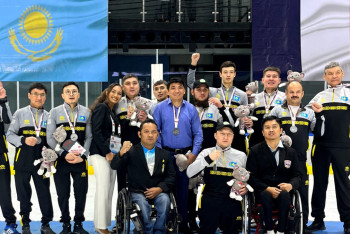 Сборная Казахстана по пара-хоккею впервые прошла в Высшую лигу