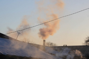 Фотография к новости: Троих детей эвакуировали во время пожара из жилой высотки в Экибастузе