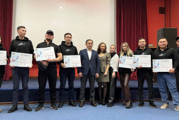 Фотография к новости: 50 молодых участников проекта "Акселератор" получили гранты на свои проекты в Алматы