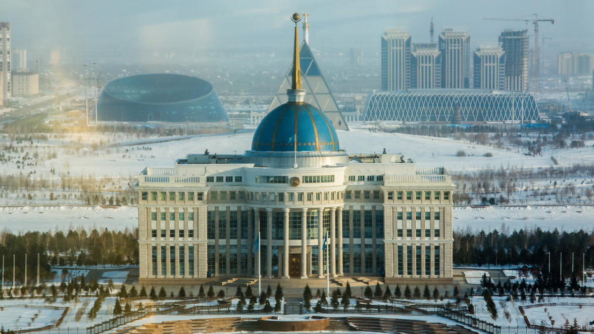 Президент выразил соболезнования родным Булата Аюханова