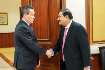 Фотография к новости: "Мы настроены работать очень активно" - Гаутам Адани встретился с премьер-министром РК