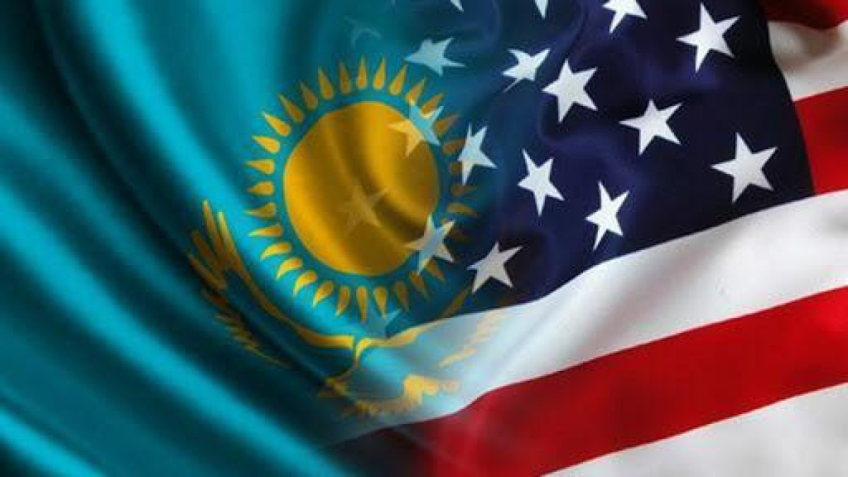 Спецпрограммы для учителей и школьников обсудил Аймагамбетов с послом США в Казахстане