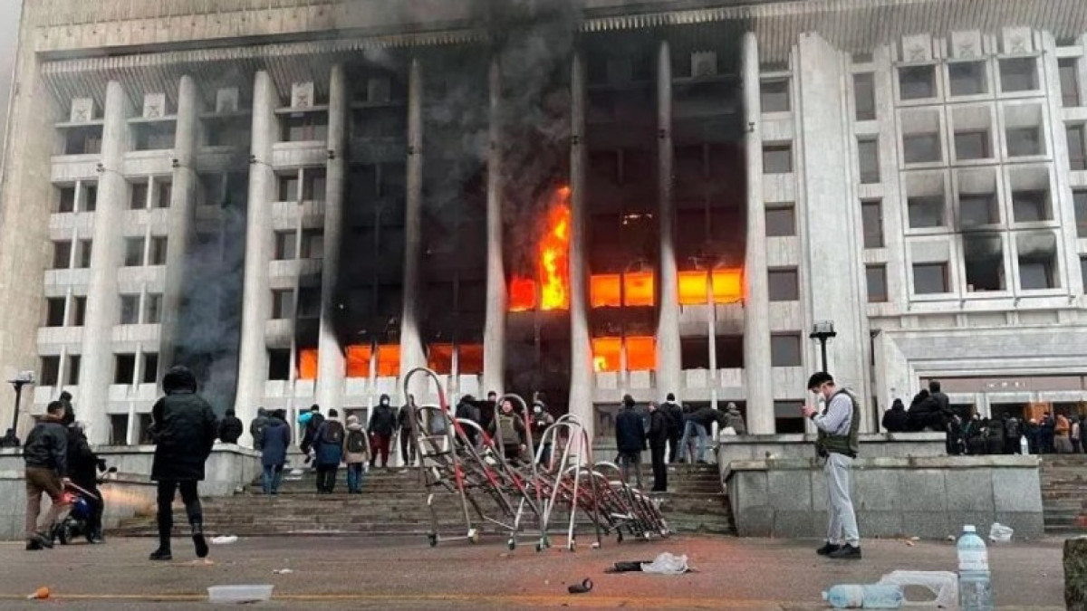 Январские события: преступниками уничтожено почти 500 единиц транспорта