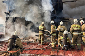 Фотография к новости: Спасателям и пожарным начнут доплачивать за ликвидацию сложных ЧС