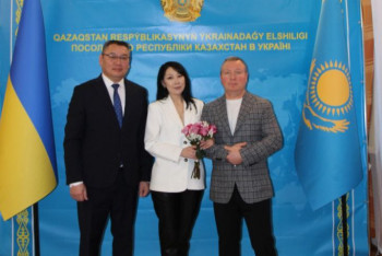 Фотография к новости: Два брака зарегистрировали в посольстве РК в Украине