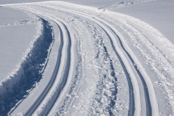 Фотография к новости: Трассу Уральск - Атырау закрыли из-за гололеда