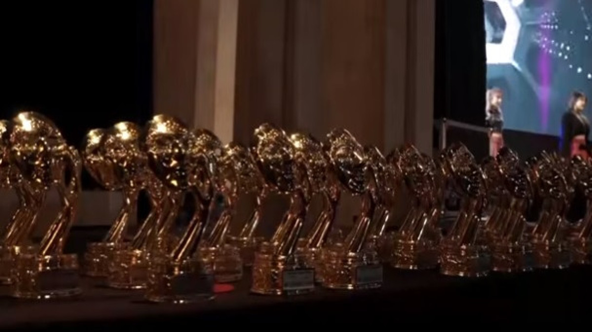 скриншот с видео