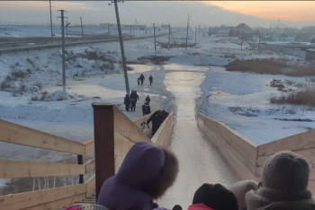 Фотография к новости: Огромную горку для детей построил сельский бизнесмен в СКО