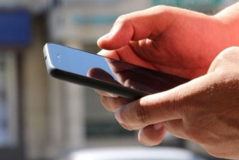 Фотография к новости: Мобильные переводы чиновников начнут контролировать налоговики