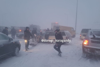Фотография к новости: Массовое ДТП произошло из-за непогоды в Карагандинской области
