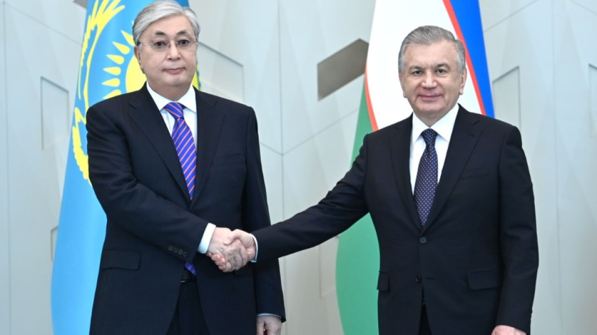 Глава государства прибыл в международный конгресс-центр в Ташкенте