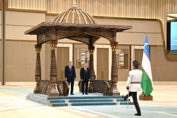 Фотография к новости: Президенты Казахстана и Узбекистана встретились в Международном конгресс-центре в Ташкенте