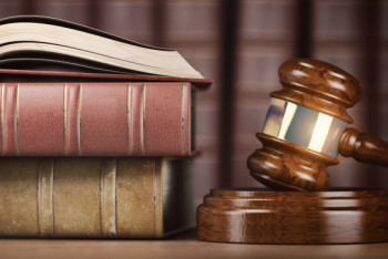 Фотография к новости: Суд оставил на свободе казахстанца, "заминировавшего" рейс Астана – Талдыкорган ради сестры