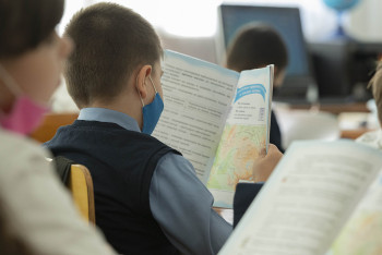 Фотография к новости: МЗ РК: Нервно-психические заболевания и сутулость - главные "болячки" школьников