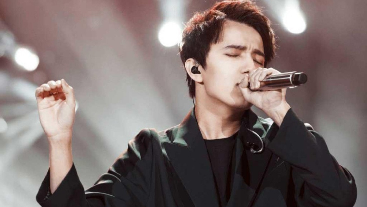 Димаш Кудайберген анонсировал концерты в двух странах