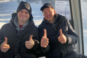 Фотография к новости: Дармен Садвакасов и чемпион мира Магнус Карлсен сыграли в шахматы на Шымбулаке