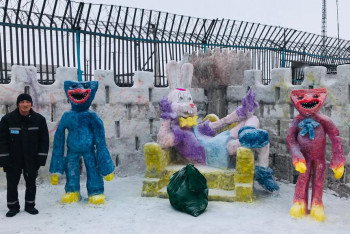 Фотография к новости: Снежных Хагги Вагги и Кисси Мисси слепили осуждённые в Карагандинской области