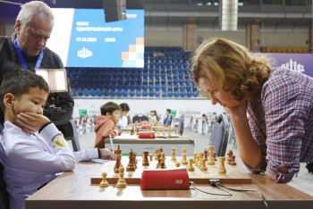 Фотография к новости: Восьмилетний казахстанец выиграл партию у экс-министра финансов Латвии