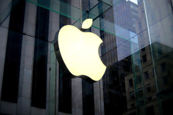 Фотография к новости: Названа самая продаваемая в мире модель iPhone