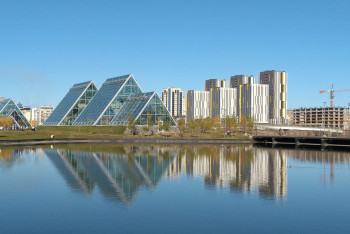 Фотография к новости: Нура: маслихат Астаны утвердил название пятого района города