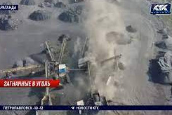 Фотография к новости: Слой черной пыли круглый год покрывает микрорайон Караганды