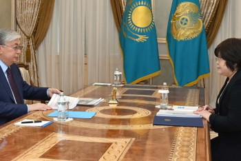 Фотография к новости: Глава государства принял председателя Конституционного суда