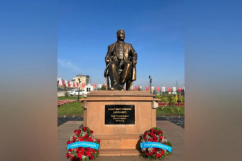 Фотография к новости: Памятник и парк имени Ахмета Байтурсынова открыли в Анкаре