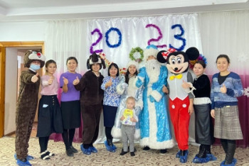 Фотография к новости: Школьники из Актобе собрали подарки для нуждающихся