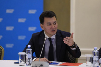 Фотография к новости: О политической повестке 2023 года рассказал Ерлан Карин