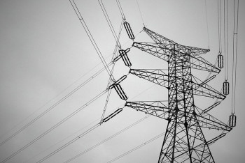 Фотография к новости: Ветер повалил опорные столбы линии электропередач в Жамбылской области