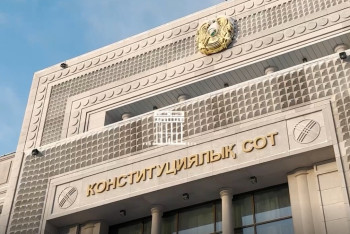 Фотография к новости: Президент осмотрел новое административное здание Конституционного Суда