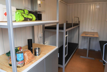 Фотография к новости: Туристы спаслись в хижинах, установленных в горах Алматы