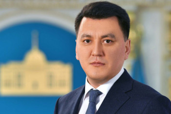 Фотография к новости: Мы смогли избежать национальной катастрофы- Ерлан Карин о январских событиях