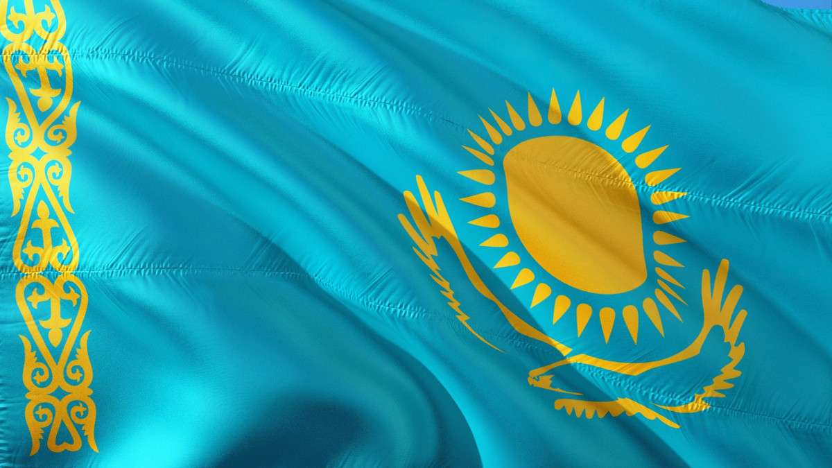 "Клановость, олигархизация, коррупция, бюрократия" - политологи назвали главные причины январских событий