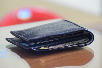 Фотография к новости: Наличными деньгами ежедневно пользуются 60% казахстанцев