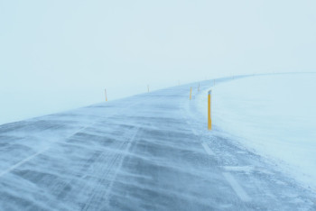 Фотография к новости: Шесть дней не могли вытащить из снежного заноса "КамАЗ" в области Абай