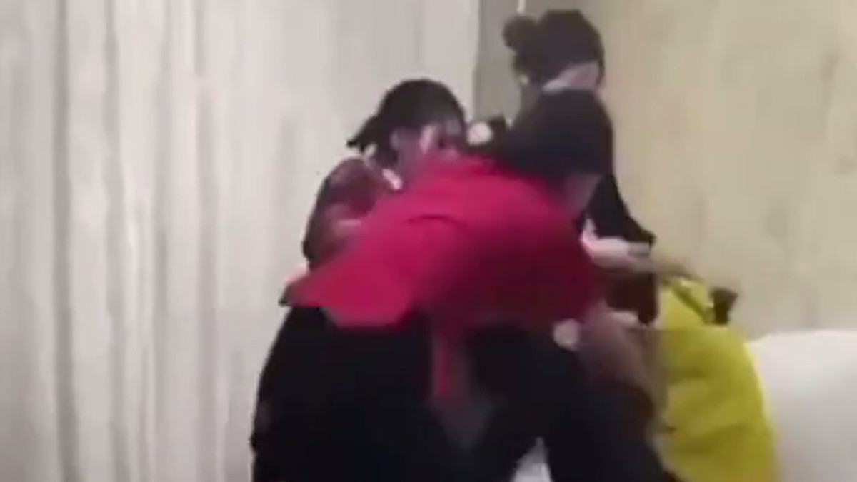 кадр из видео