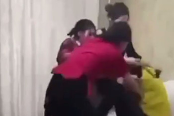 Фотография к новости: Школьницы сняли на видео жестокое избиение подруги в Талдыкоргане