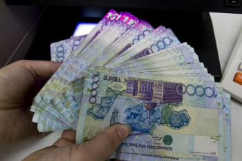 Казахстанцам с низкими доходами не дадут микрокредиты