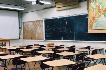 Фотография к новости: Морозы в Алматы: школьников отправляют на дистанционку