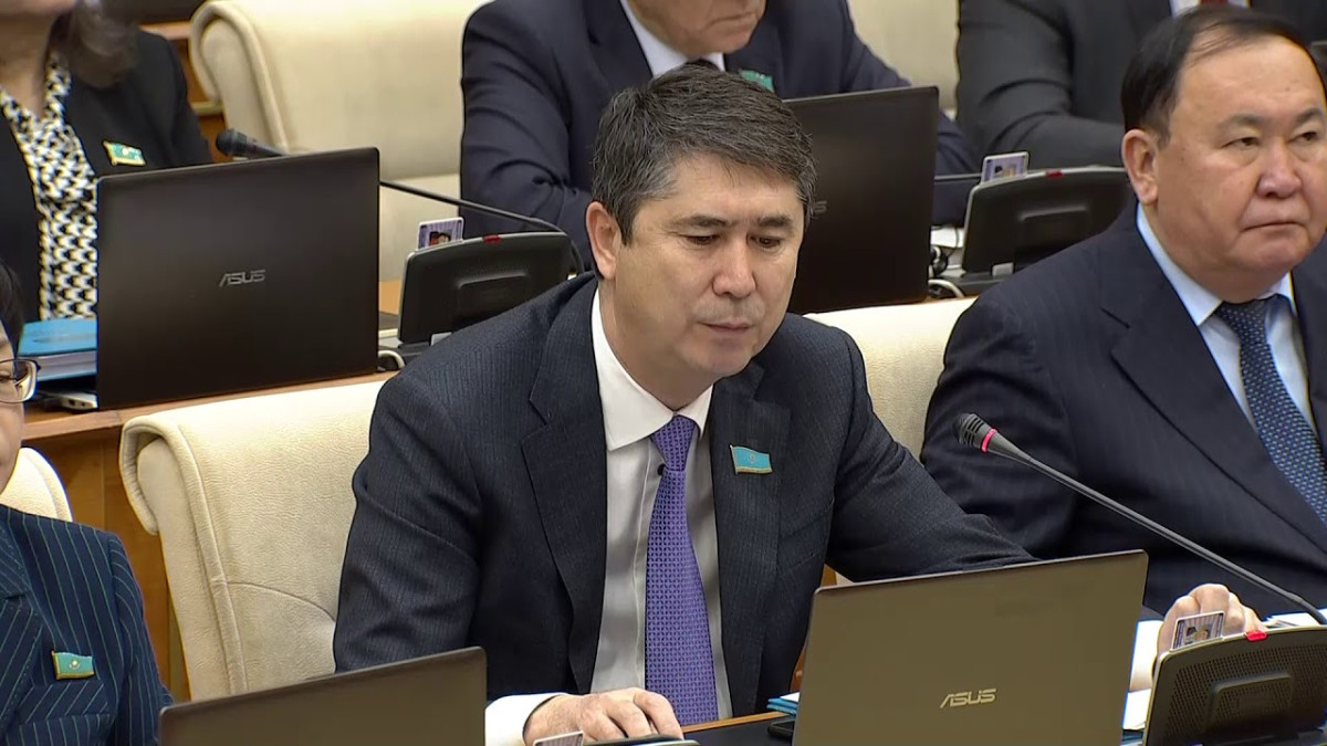 Отказаться от искусственного сдерживания цен призывает депутат