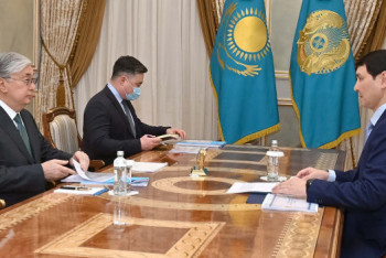 Фотография к новости: Отчёт об итогах социально-экономического развития Казахстана представили Токаеву