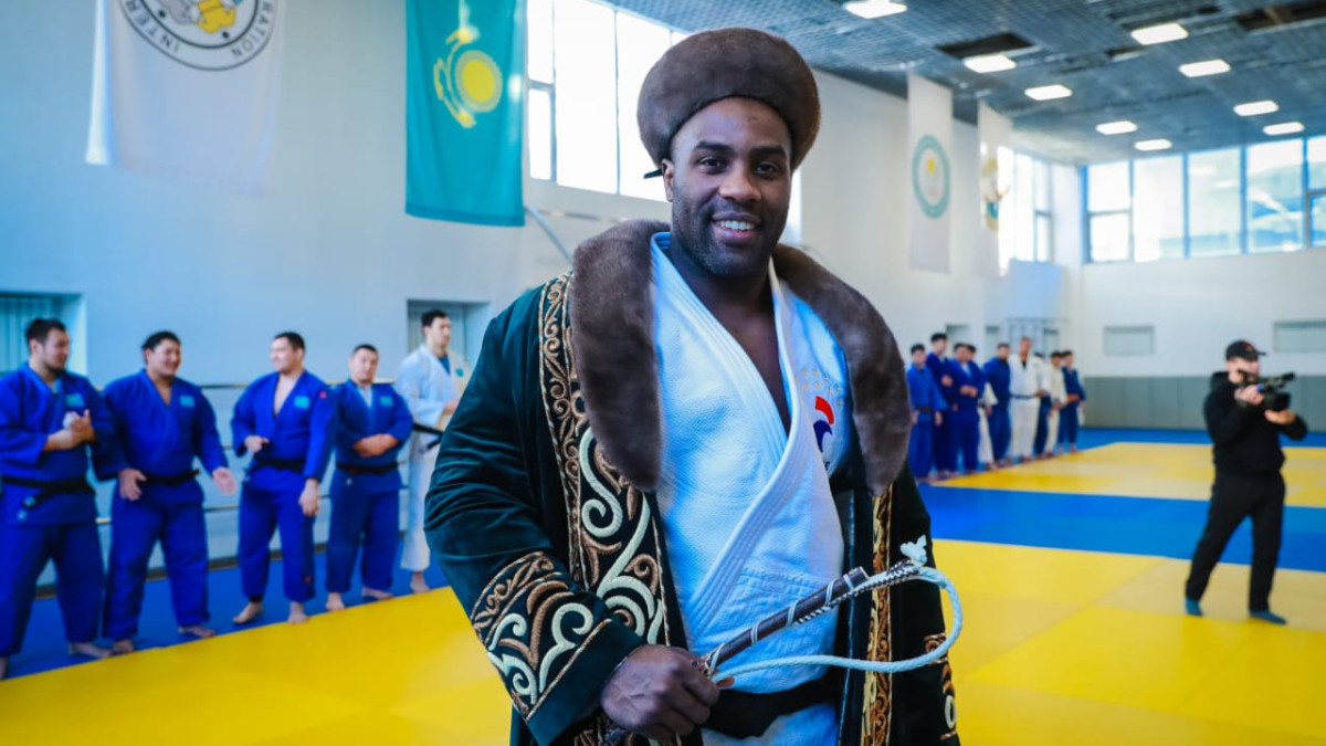Легенда мирового дзюдо прилетела в Казахстан