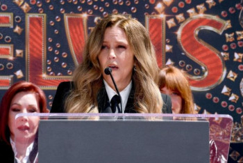 Фотография к новости: Умерла дочь Элвиса Лиза Мари Пресли. Ей было 54 года